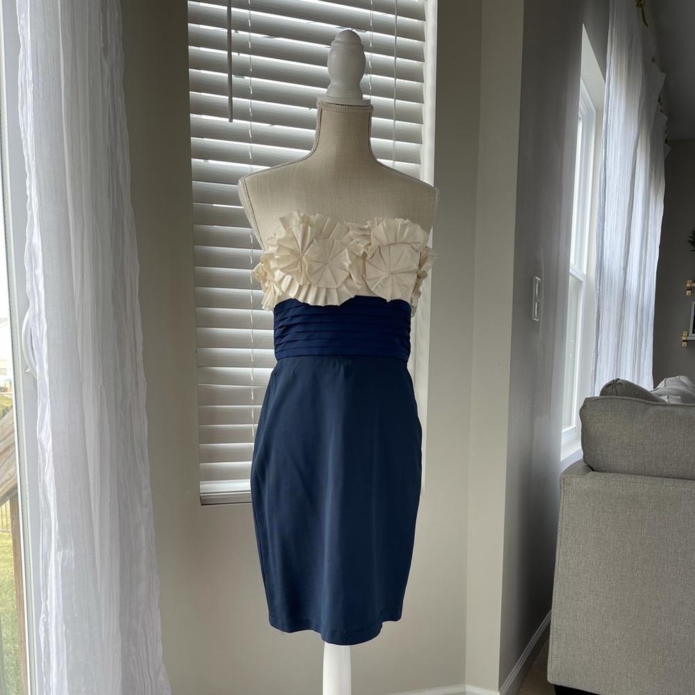 Navy and cream BCBG MAXAZRIA Cocktail dress size 4